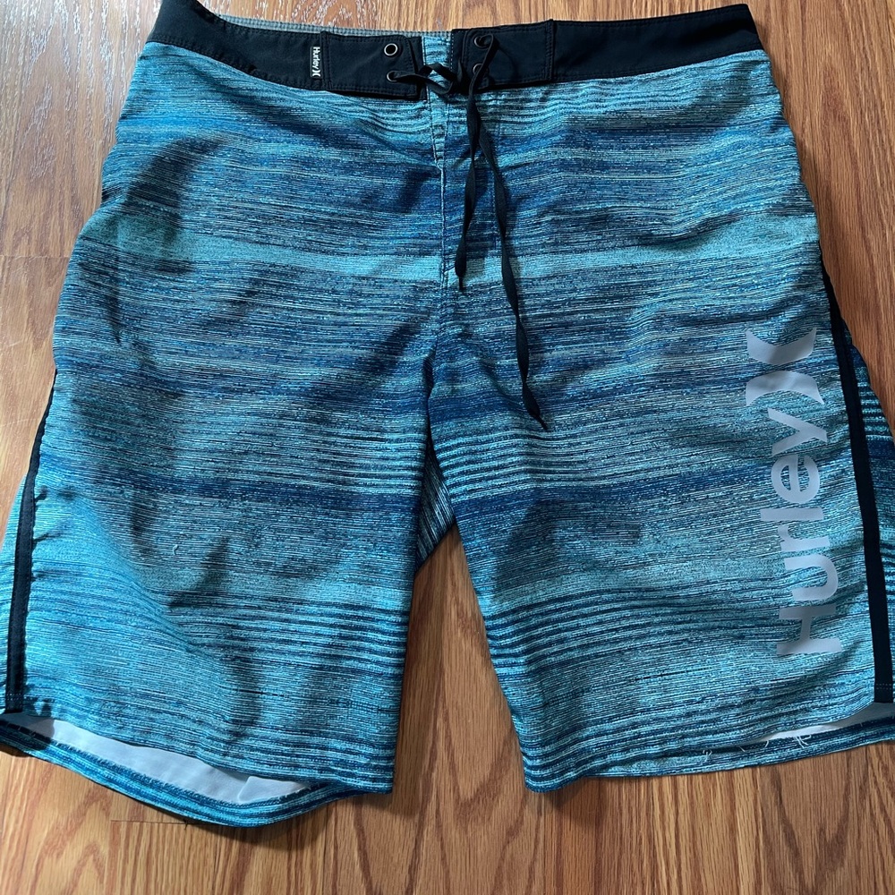 Hurley Mens bathing suit size 32